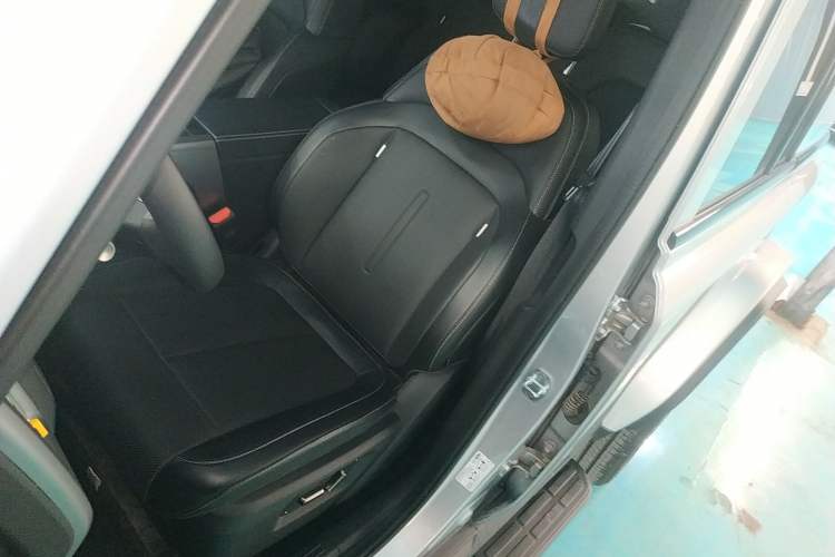 Used  V23 2025 501 Four-Wheel Drive Intelligent Driving Version
