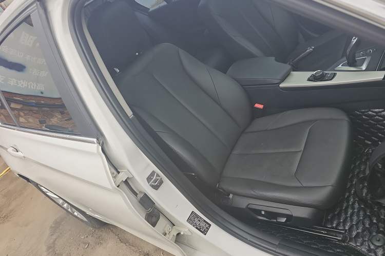 TDK.VehicleDetails.img