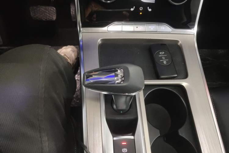 Used  Lanyue 2022 Explore Edition 400T Two-Wheel Drive Star Edition 5 Seats
