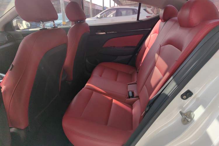 Used Hyundai Elantra 2016 1.6L Automatic ZhiXuan – Elite Version
