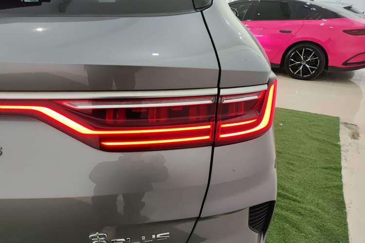 Used BYD Song PLUS New Energy 2021 DM-i 110KM Flagship Model
