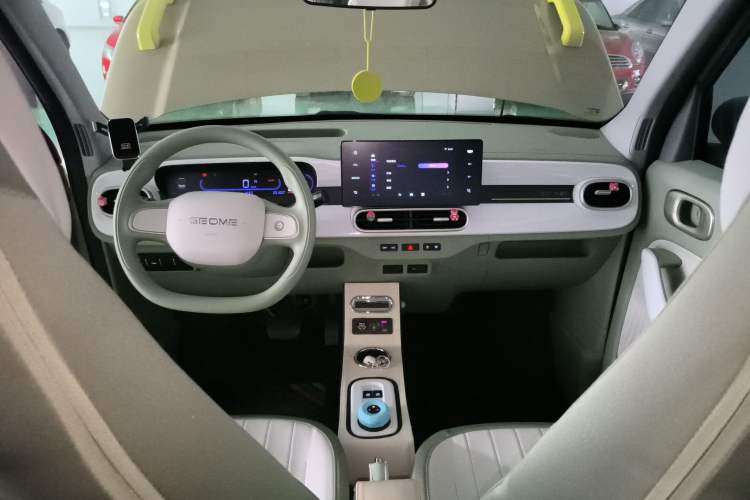 Used  Panda 2025 210km Panda Rider
