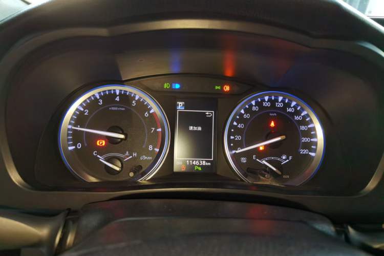 Used Toyota Highlander 2018 2.0T Four-Wheel Drive Luxury Version 7 Seats China VI Standard