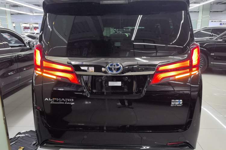 Used Toyota Alphard 2023 Dual-Motor 2.5L Premium Golden Edition