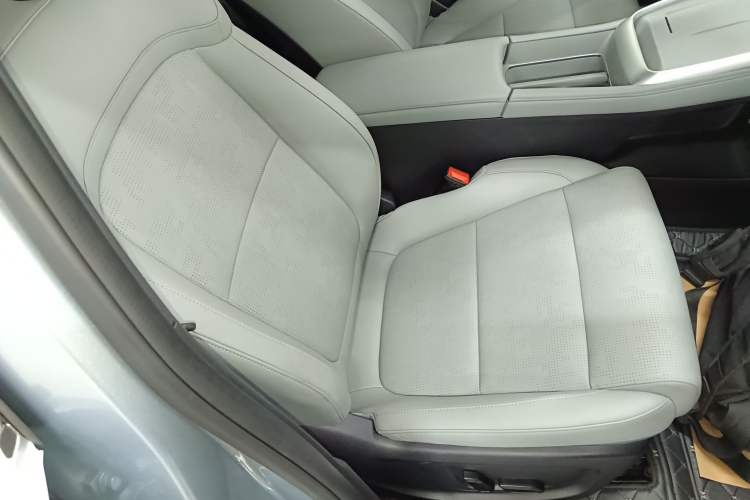 Used Roewe D6 2025 520km Smart Enjoyment Version