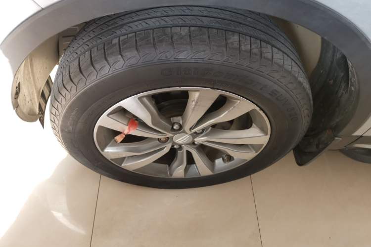 Used Geely Auto Emgrand X7 Sport 2016 2.0L Manual Smart Connect Version