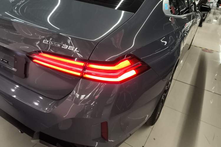 Used BMW i5 2024 eDrive 35L Luxury Model with M Sport Package