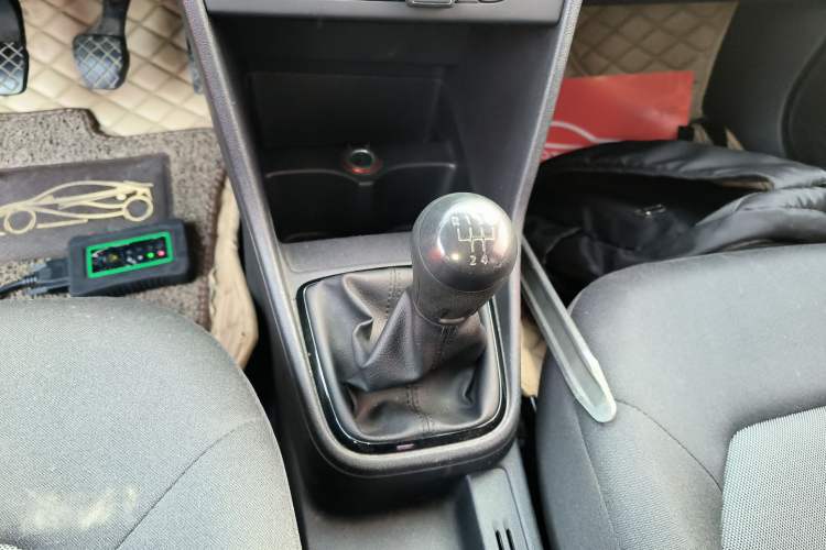 Used Volkswagen Jetta 2015 Value Edition 1.6L Manual Fashionable Style
