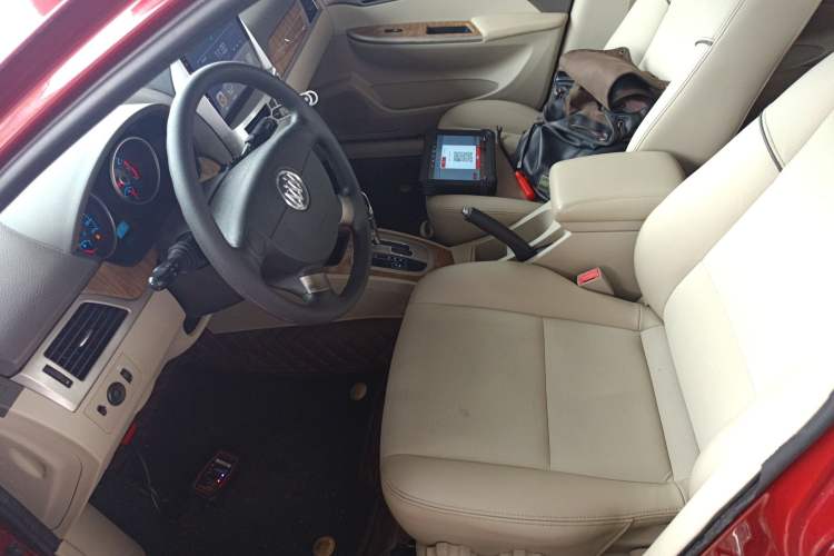 Used Buick Excelle 2015 1.5L Automatic Classic Model
