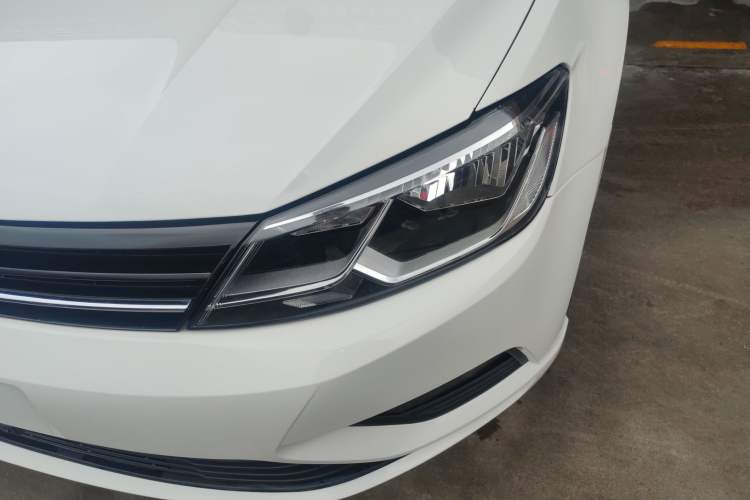 Used Volkswagen Lamando 2018 230TSI DSG Fashion Edition
