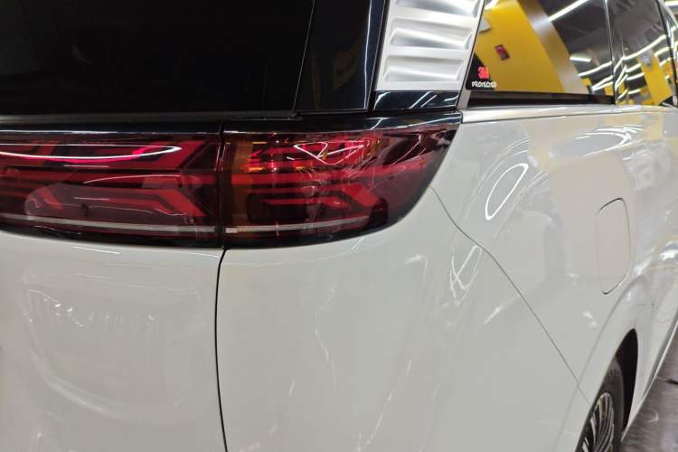 Used Denza D9 2022 DM-i 970 Four-Wheel Drive Flagship Model