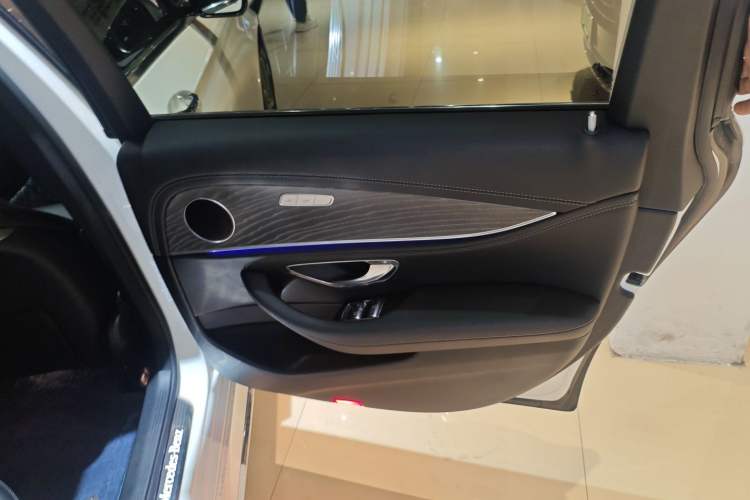 Used Mercedes-Benz E-Class 2021 Restyled E 300 L Sporty and Stylish Edition
