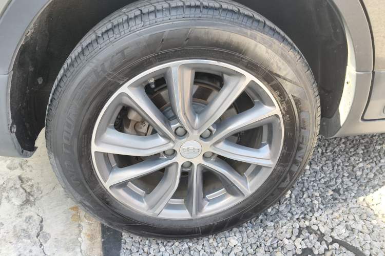 Used Geely Auto Emgrand X7 Sport 2020 1.8TD DCT Two-Wheel Drive Smart Connect 4G-Enabled Version
