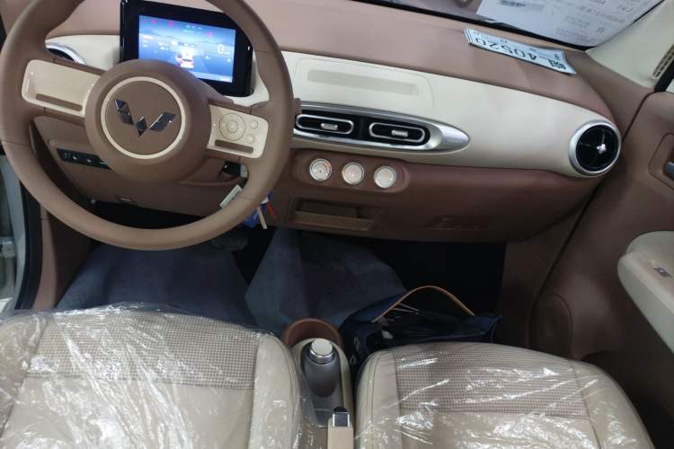 Used Wuling Hongguang MINIEV 2025 Four-Door Version Advanced Edition
