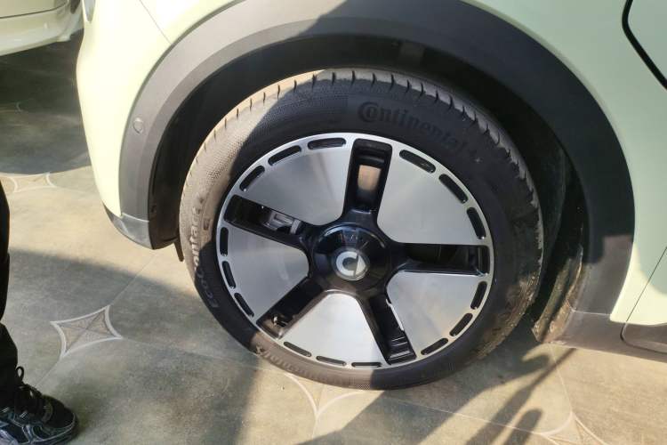 Used  #5 2024 Ultra-Long Range Extraordinary Journey Luxury Edition