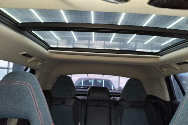 Used Lynk & Co 06 2021 1.5T Shero Pink Special Edition
