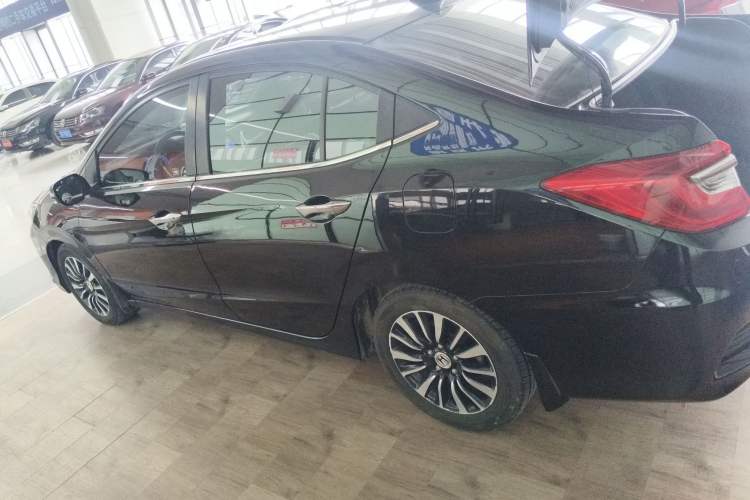 Used Honda Crider 2015 1.8L automatic comfort version