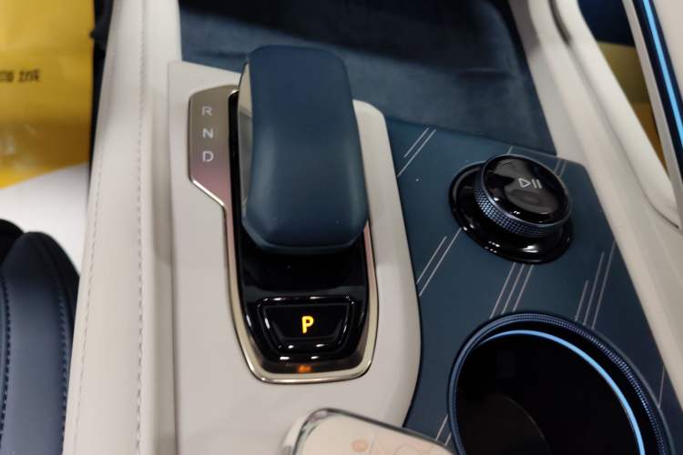 Used Zeekr 001 2025 YOU Edition 100 kWh All-Wheel Drive
