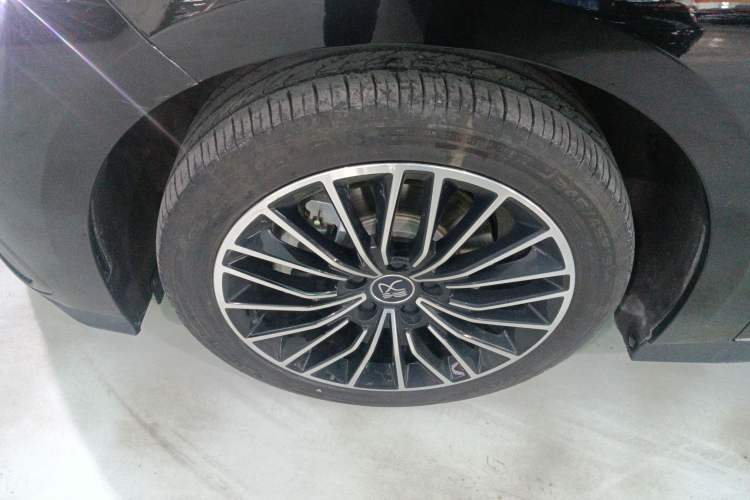 Used BYD Han 2024 EV Glory Edition 506KM Front-Wheel-Drive Premium Model
