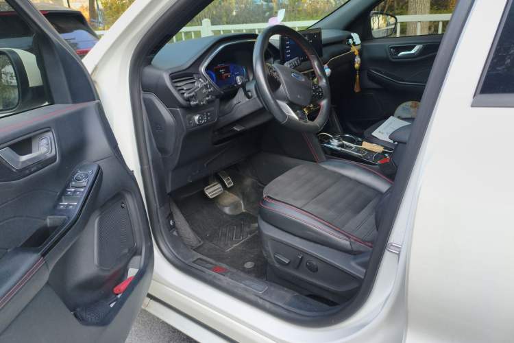 Used Ford Escape 2020 EcoBoost 245 Four-Wheel Drive ST-LINE Deluxe Edition