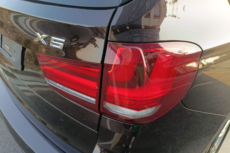 Used BMW X5 2015 xDrive28i
