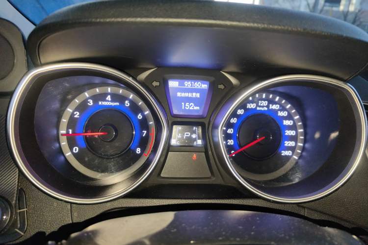 Used Hyundai Elantra 2015 1.6L Automatic Leading Model
