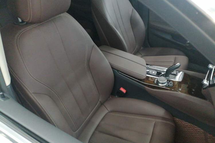 Used BMW 5 Series 2019 525Li Luxury Package