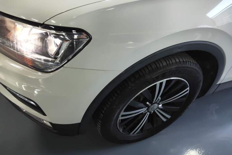 Used Volkswagen Tiguan L 2019 330TSI Automatic Two-Wheel Drive Panoramic Comfort Edition China V Standard
