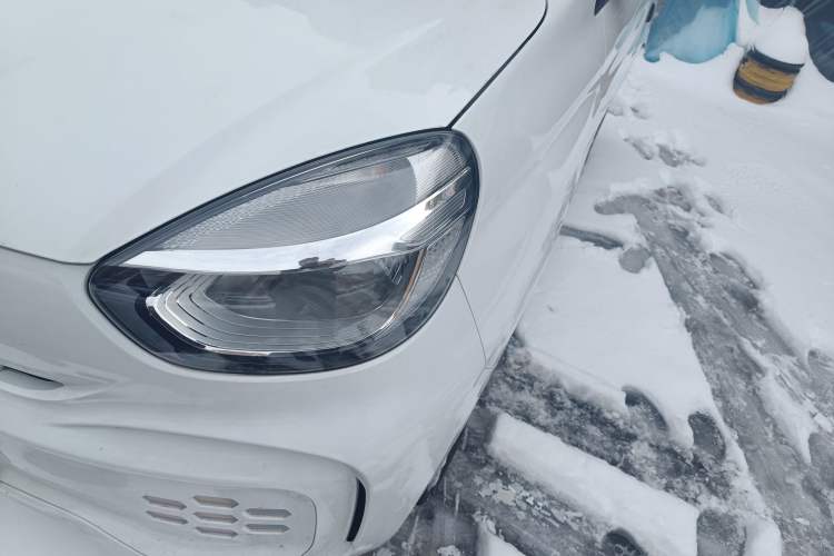 Used Roewe Clever 2021 302 km New Four-Seater Super-Efficient Version