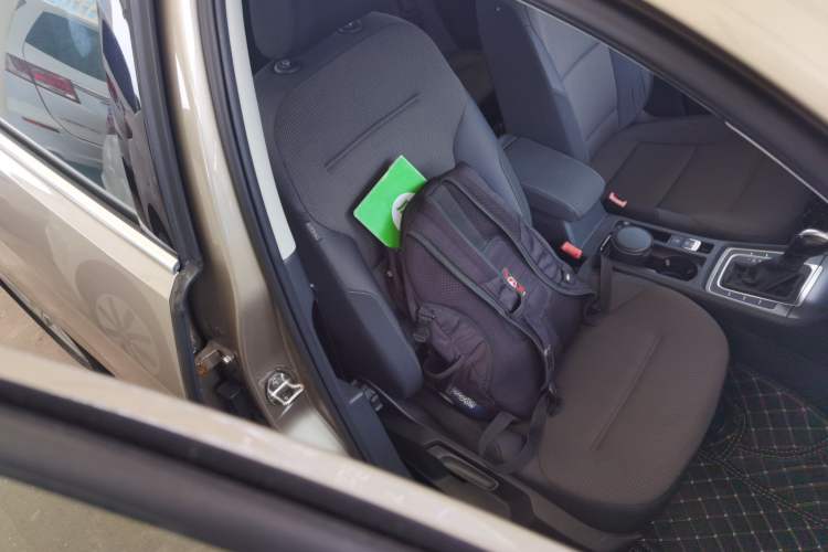 Used Volkswagen Golf 2016 230TSI Automatic Comfort Version
