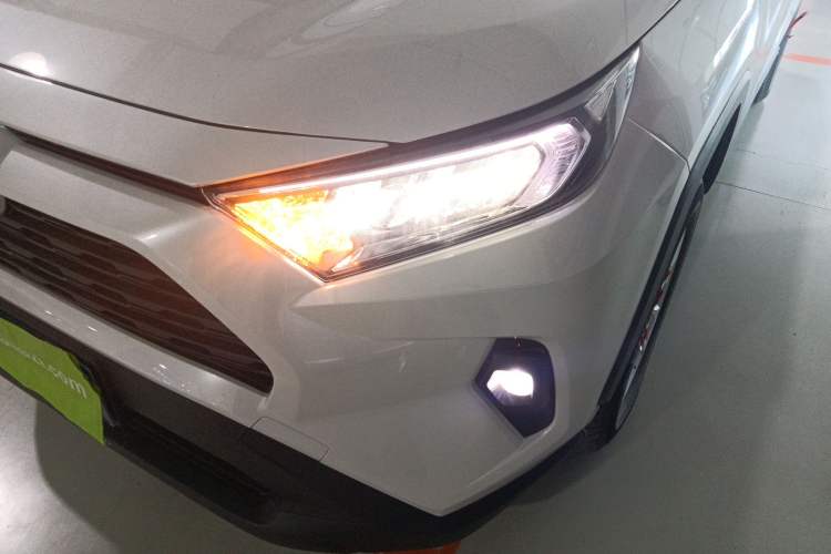 Used Toyota RAV4 2024 2.0L CVT Two-Wheel Drive Urban Edition
