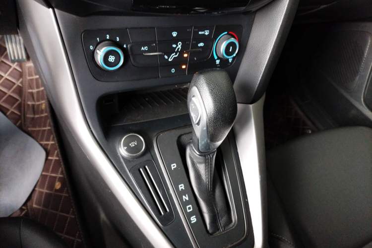 Used Ford Focus 2018 Hatchback Classic 1.6L Automatic Comfort Plus SmartDrive Edition
