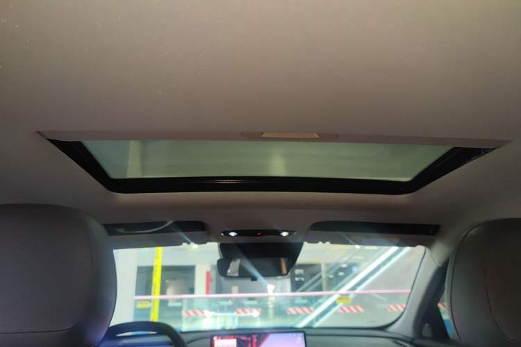 Used Geely Galaxy L6 2025 EM-i 140km Starship Edition
