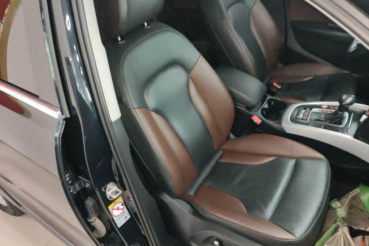 Used Audi Q5 2018 Collector's Edition 40 TFSI Technology Model
