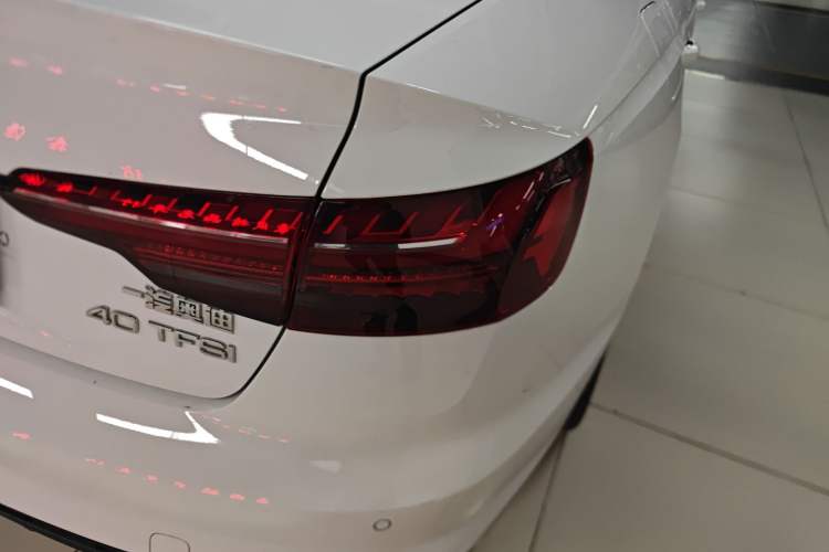 Used Audi A4L 2022 40 TFSI Luxury Dynamic Model
