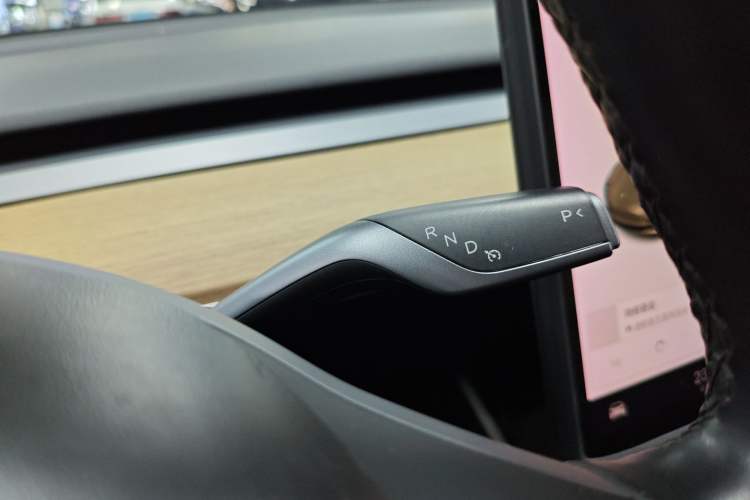 Used Tesla Model 3 2019 Long-Range Rear-Wheel-Drive Version
