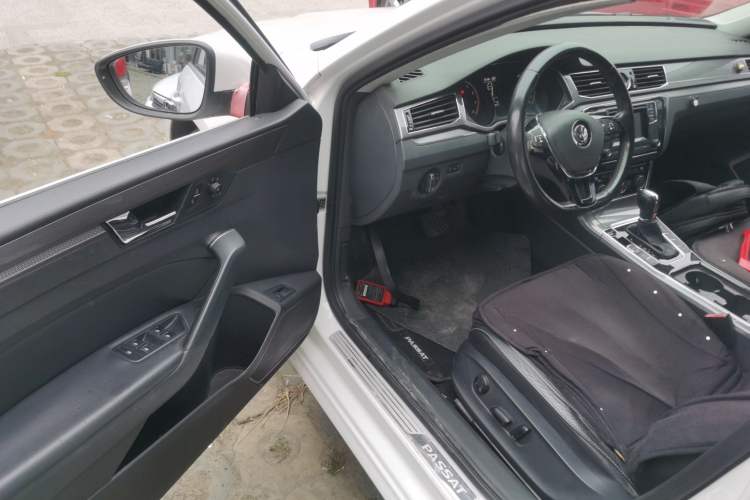 Used Volkswagen Passat 2016 330TSI DSG Luxury Edition