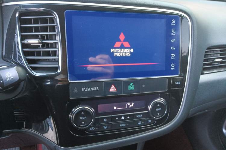 Used Mitsubishi Outlander 2020 2.0L Two-Wheel Drive Enjoyment Version 5 Seats
