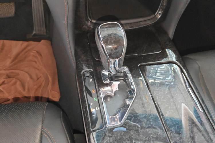 Used Toyota Crown 2018 2.0T Fashion Edition
