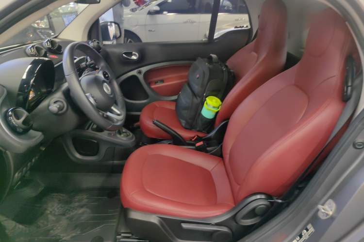 Used  fortwo 2019 0.9T 66kW Hardtop Wind Power Edition China VI
