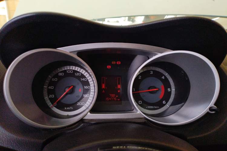 Used Land X8 2014 Explorer Edition 2.0T Diesel 4x2 Ultra-Luxury Model
