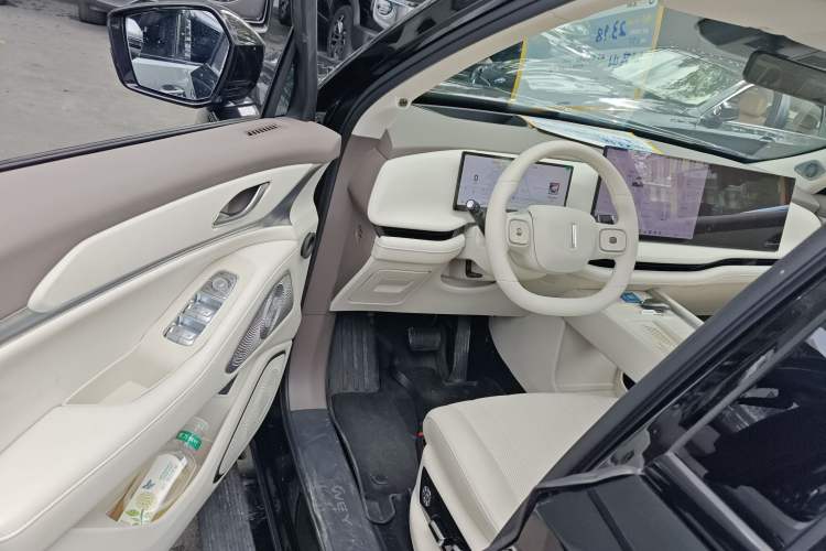 Used Wey Lanshan 2025 Four-Wheel Drive Max
