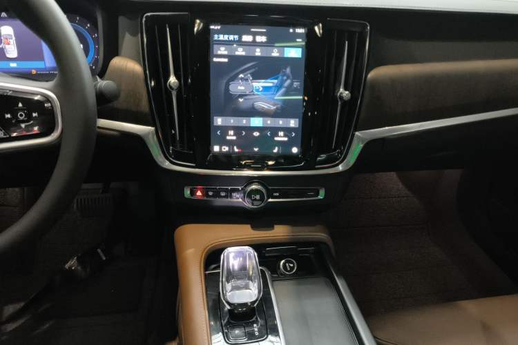 Used Volvo S90 2024 B5 Zhiyuan Luxury Edition