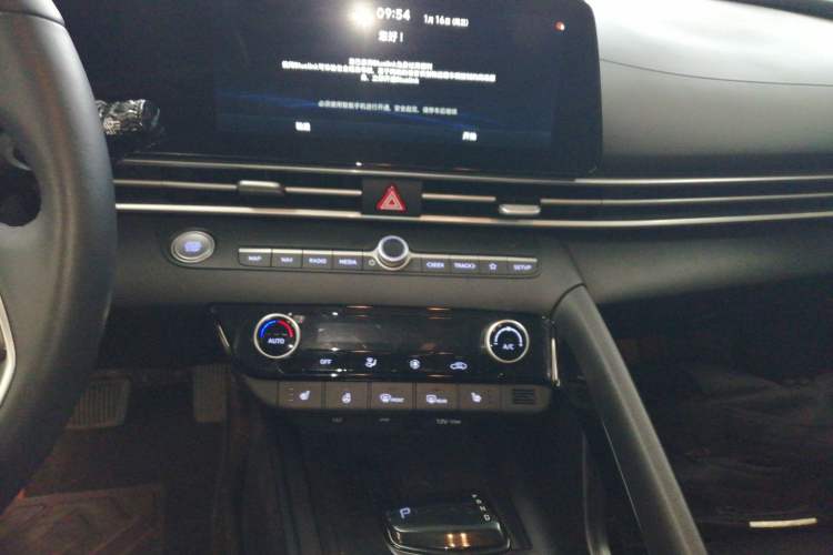 Used Hyundai Elantra 2023 1.5L CVT LUX Prestige Edition