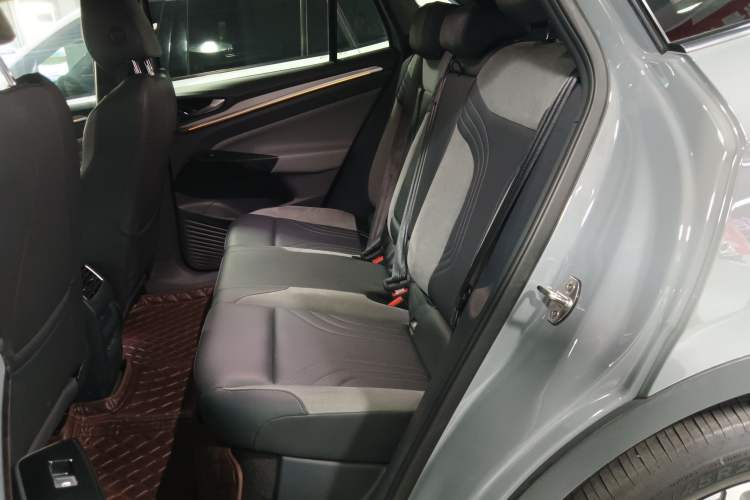 Used Volkswagen ID.4 CROZZ 2021 Long-Range PRO Two-Wheel Drive Version