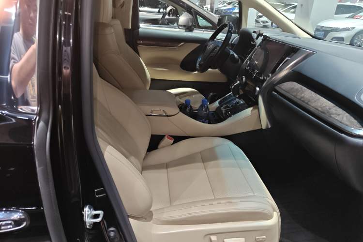 Used Toyota Vellfire 2020 Dual-Engine 2.5L HV Prestige Edition
