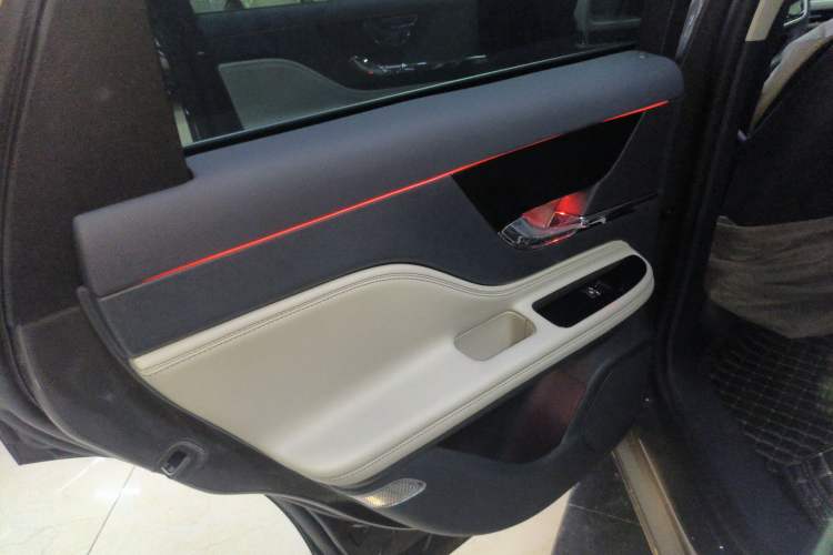 Used Lincoln Corsair 2023 2.0T Two-Wheel-Drive Luxury Edition
