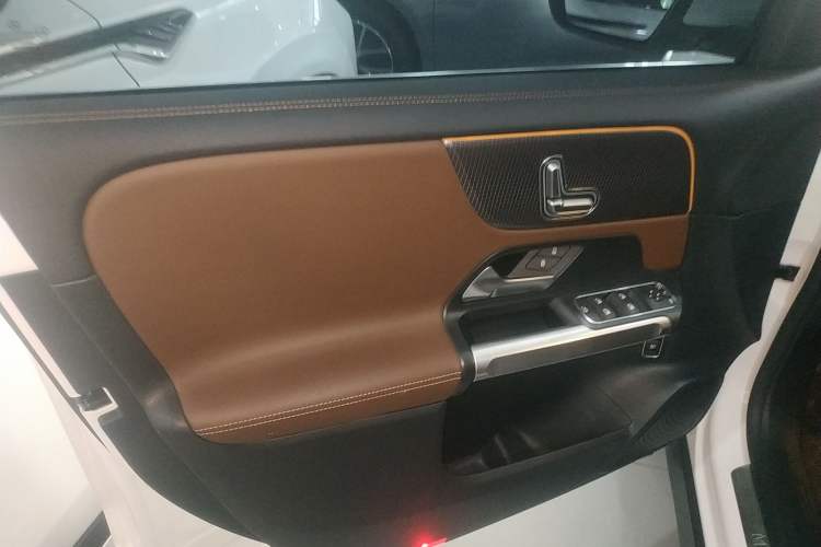 Used Mercedes-Benz GLB 2022 Updated GLB 200 Fashion Edition
