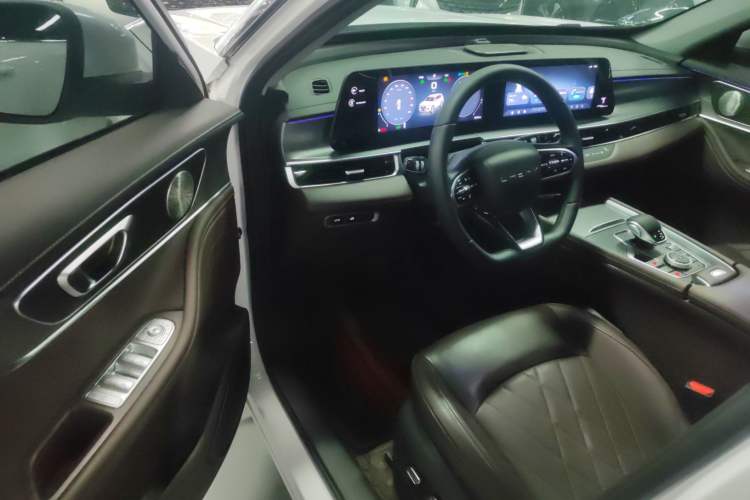 Used Chery Tiggo 8 PLUS 2024 Champion Edition 290TGDI DCT Deluxe Version 7-Seater