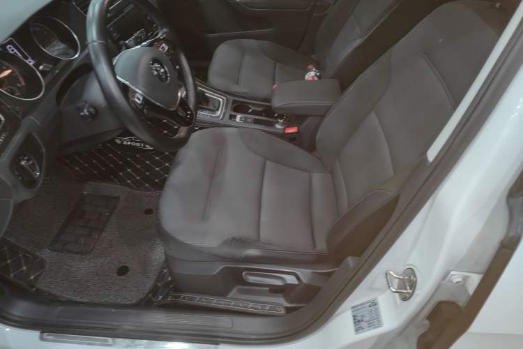 Used Volkswagen Golf 2018 230TSI Automatic Comfort Model